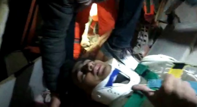 Kahramanmaraşta enkazın altındaki genç 39 saat sonra kurtarıldı