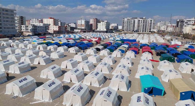 Kahtada 2 farklı bölgede çadır kent kuruldu