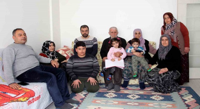 Kapılarını depremzedelere açan hayırsevereler fırsatçıları utandırdı