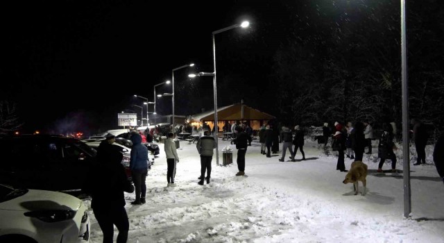 Kar hem eğlendirdi hem uğraştırdı