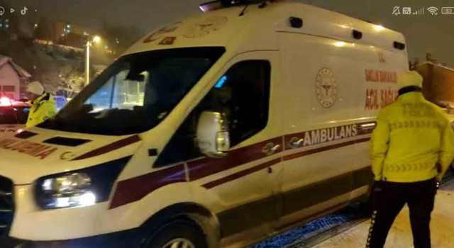Kar ve tipi Kop Geçidinde trafiği olumsuz etkiliyor
