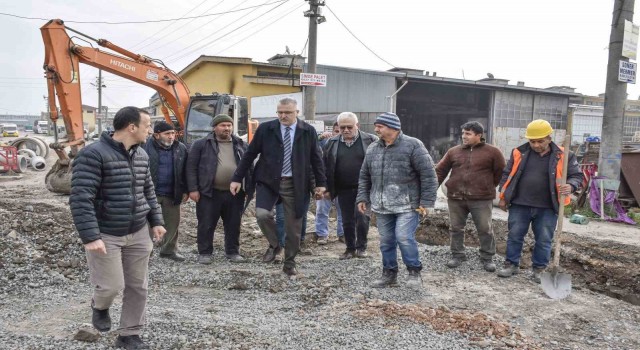 Karacabeyde yağmur suyu çalışmaları sürüyor