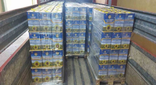 KARADENİZBİRLİKten deprem bölgesine 10 ton ayçiçeği yağı