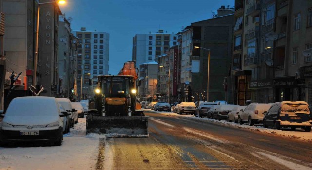 Karamanda kar temizleme çalışmaları