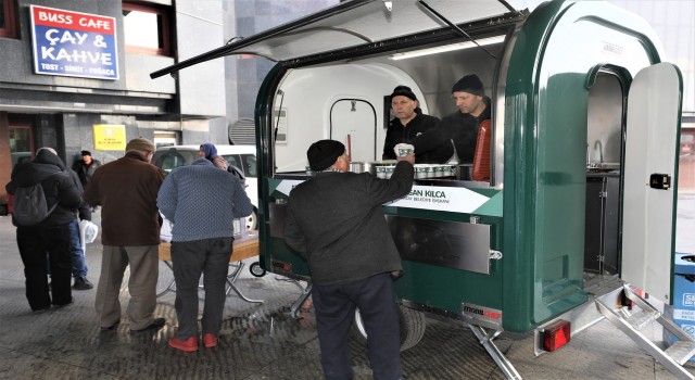 Karatay Belediyesi Konyaya gelen depremzedelerin de yanında