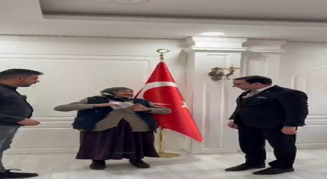 Karslı nine yaşlılık maaşını depremzedelere bağışladı