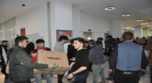 Karslılar depremzedeler için seferber oldu