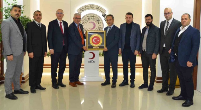 Karslıoğlu: “Kızılaya hep destek tam destek olacağız”