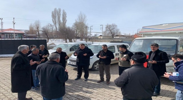 Karstan deprem bölgesine yardımlar sürüyor