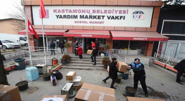 Kastamonu Belediyesinden deprem bölgelerine yardım