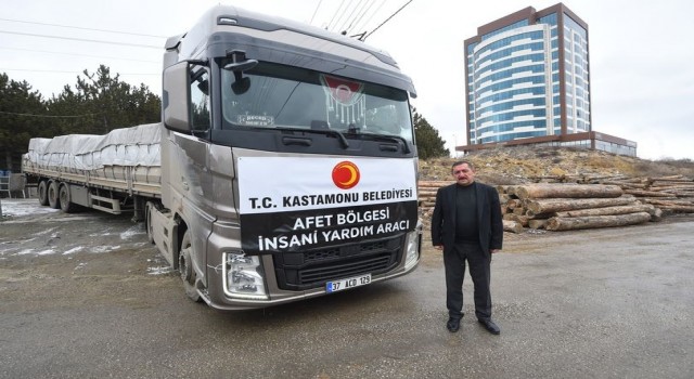 Kastamonu Belediyesinden deprem bölgesine 5 tır ve 6 kamyon yardım
