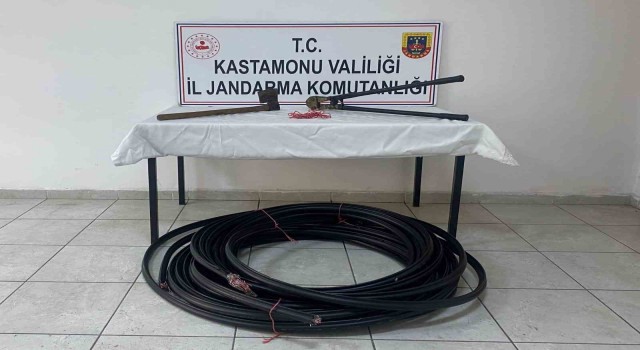 Kastamonuda kablo çalan üç hırsız, tutuklandı