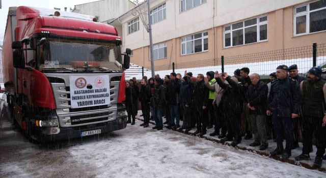 Kastamonudan deprem bölgesine 16 tır yardım gönderildi