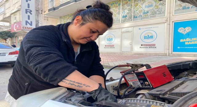 Kayınvalidesiyle hurda akü toplayarak başladığı işte patron oldu