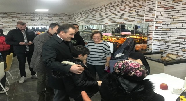 Kaymakam Memiş,  depremzedeleri ziyaret etti