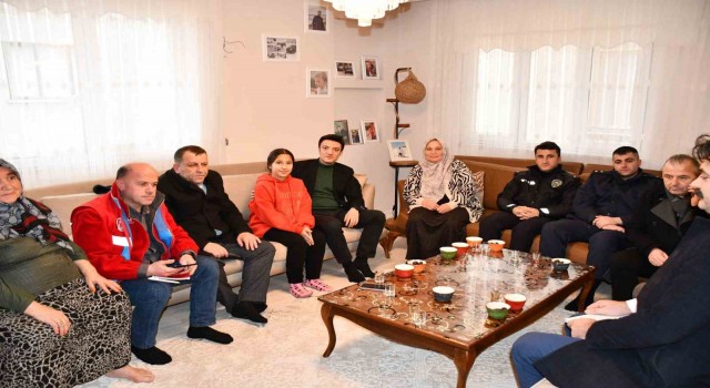 Kaymakam Yılmaz: Depremzedelerin yanındayız