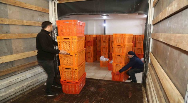 Kayseri Büyükşehirden deprem bölgesine 3 kamyon ve 20 yardım tırı