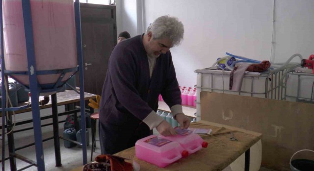 Kayseride fabrika okullar deprem bölgesi için seferber oldu