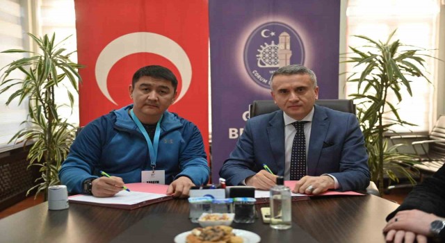 Kazakistanlı vakıftan depremzedelere yardım