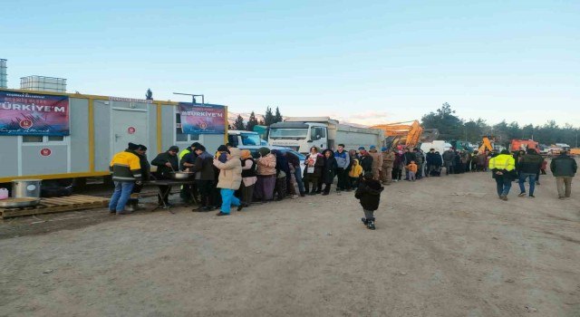 Keçiören Belediyesinden Kahramanmaraşta 3 öğün yemek hizmeti