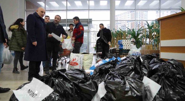 Keçiörenden 2 tır ve 3 kamyon deprem bölgesine yola çıktı
