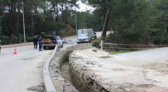 Kemerde oteller bölgesinin içme suyu hattı yenileniyor