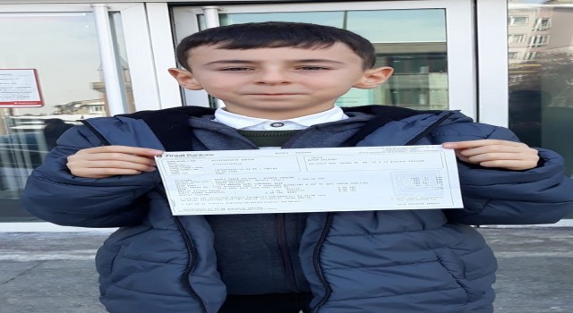 Kendi küçük yüreği büyük