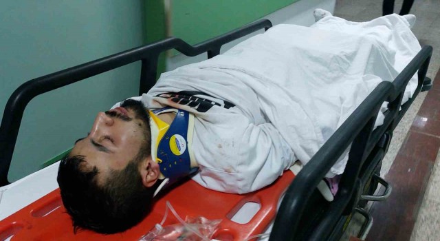 Kendini vuran ağabiyini hastaneye götürürken kazada yaralandı
