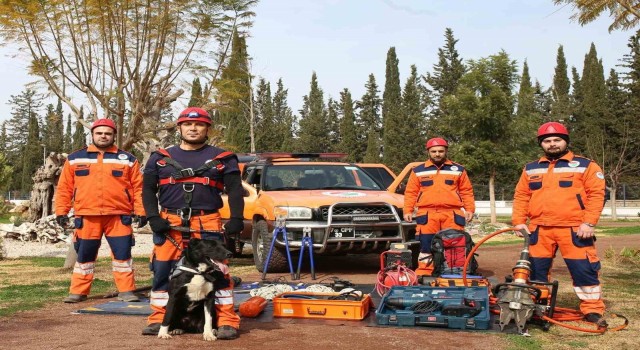 Kepez arama kurtarma 12 kişiye ‘can oldu