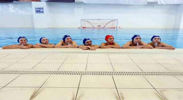Kepezin su topu takımı yarı finale kaldı