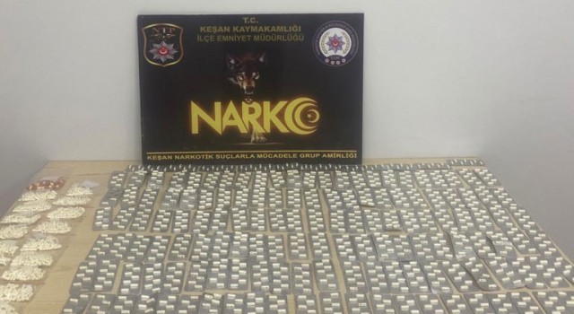 Keşan Otogarında çok sayıda sentetik ecza ile yakalandılar