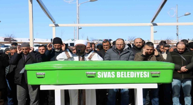 Kimsesiz depremzede Sivasta son yolculuğuna uğurlandı