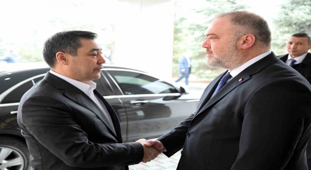 Kırgızistandan Türkiyeye ikinci arama-kurtarma ekibi ve insani yardım