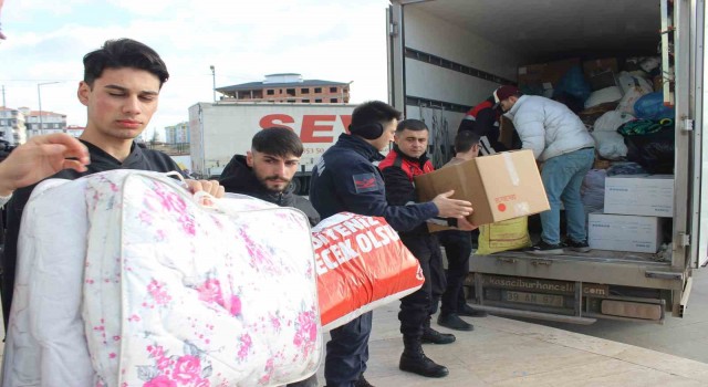 Kırklarelinde deprem bölgelerine gönül köprüsü: 9 bin 239 çadır ve konteyner gönderildi