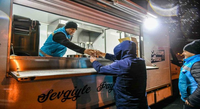 Kışla mücadele çalışmalarında Esenyurtta 740 personel görevlendirildi