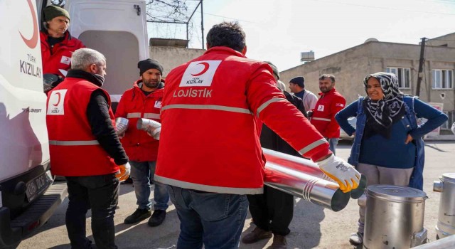 Kızılayın 2 bin 300 personeli depremden doğrudan etkilendi