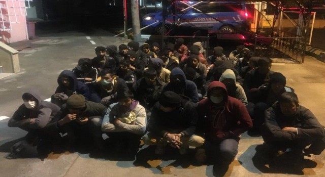 Kocaelide 21 düzensiz göçmenin yakalandığı iş yerine 986 bin TL ceza