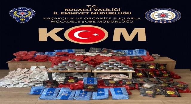 Kocaelide 66 gümrük kaçağı parfüm, 360 kilo bandrolsüz nargile tütünü ele geçirildi