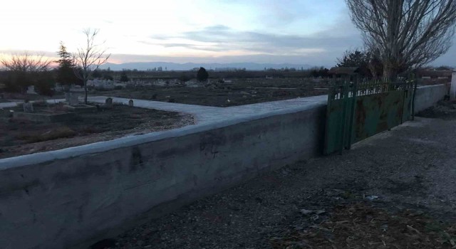 Konyada toprağa gömülü kadın cesedi bulundu