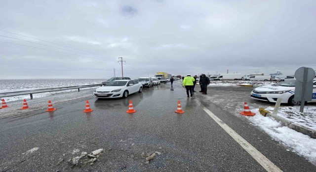 Konyada ulaşıma kar engeli