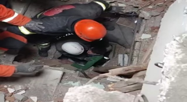 Kütahya Belediyesi itfaiyesi ekipleri Yusufu 70 saat sonra işte böyle kurtardı