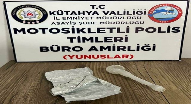 Kütahyada şüpheli şahsın üzerinde uyuşturucu ele geçirildi