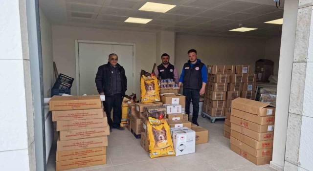 Kütahyadan deprem bölgesine veteriner ilaçları ile köpek maması gönderildi
