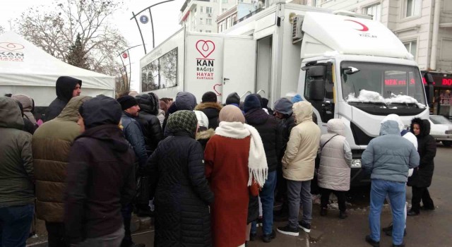 Kütahyalılar kan bağışı için Kızılaya akın etti