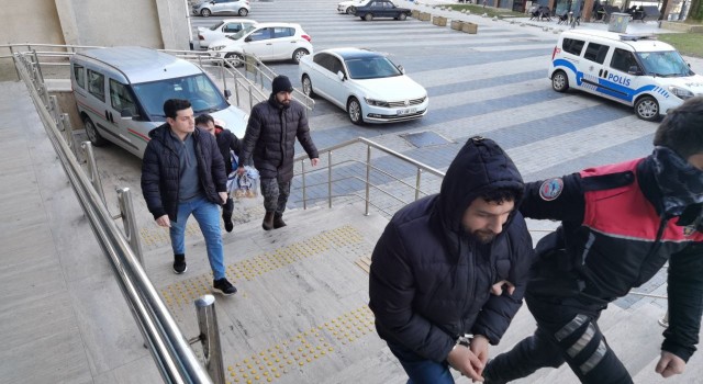 Kuyumcunun dikkati dolandırıcılık şebekesinin oyununu bozdu