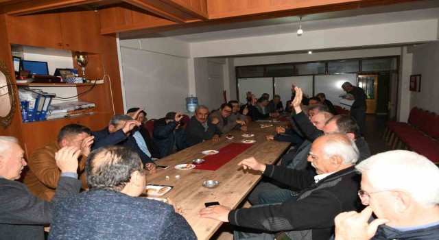 Lapsekide Muhtarlar sandık başında