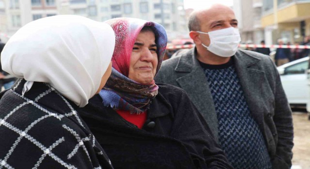 Malatyada enkaz altında kalanları arama kurtarma çalışmaları sürüyor
