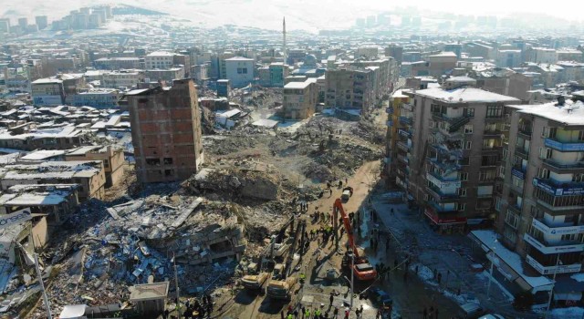 Malatyada enkaz kaldırma çalışmaları havadan görüntülendi