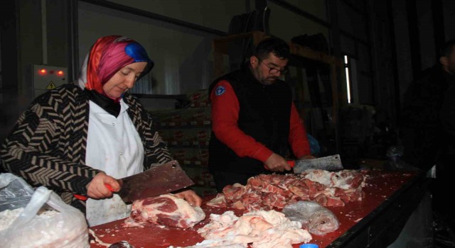 Malatyada günlük 50 bin depremzedeye sıcak yemek