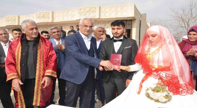 Mardinde aşiret düğünü deprem nedeniyle eğlencesiz yapıldı